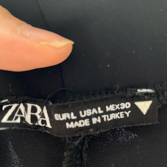 🛍️NEW ZARA BIKE SHORTS NEW BUT TAG REMOVED - Picture 3 of 3